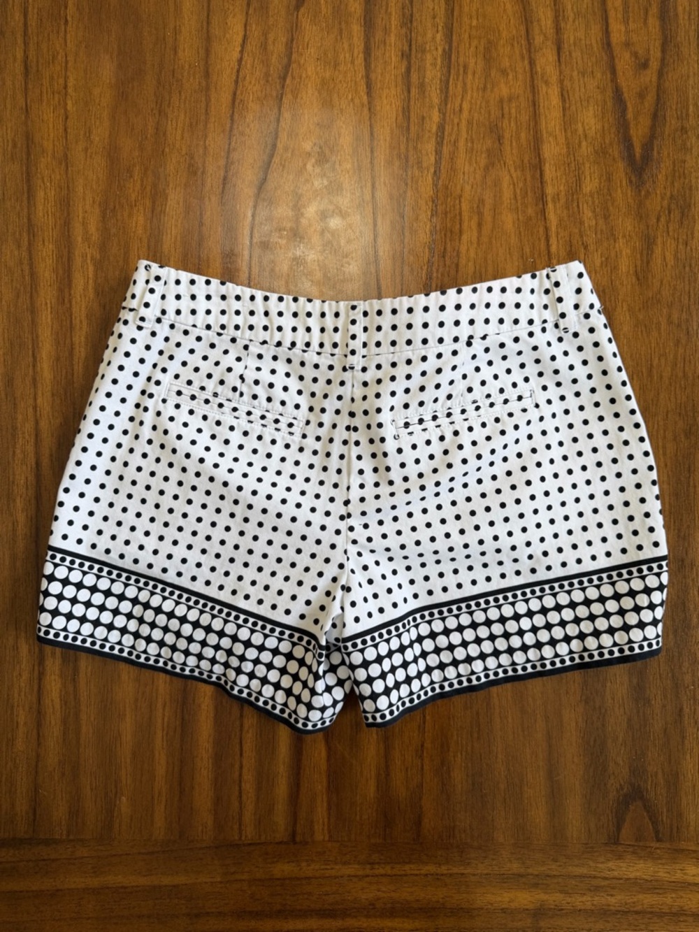 LOFT White Shorts with Black Polka Dot Border slash pockets - Picture 6 of 7